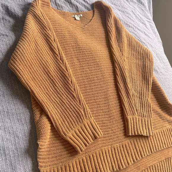 Oversized AE Soft Knit Sweater - Picture 4 of 4